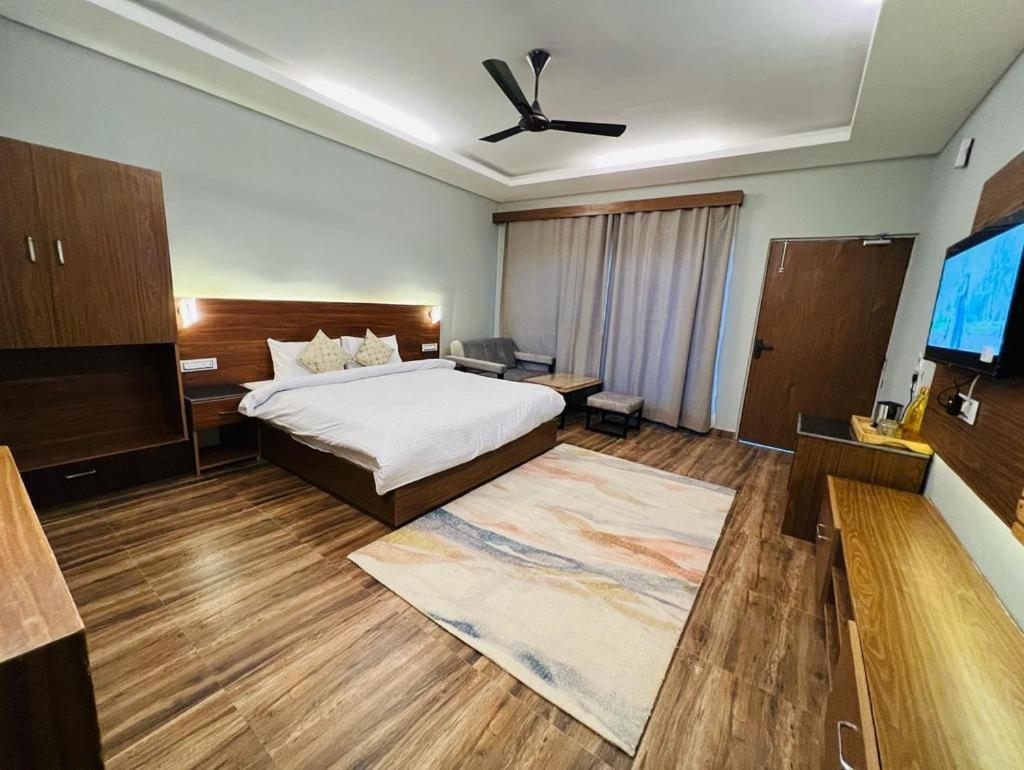 The Foresta By Orchid Hospitality & Holidays Hotel Mukteshwar Ngoại thất bức ảnh